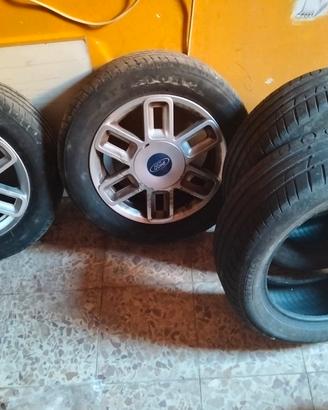  2  Cerchi FORD  R15   &  5  Gomme