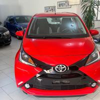 Toyota Aygo 1.0 VVT-i 69 CV 5 porte x-play automat