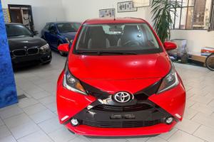 Toyota Aygo 1.0 VVT-i 69 CV 5 porte x-play automat