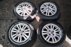 4 cerchi lega e gomme fiat Punto 15P