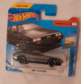 Hot Wheels DMC Delorean - Scala 1:64