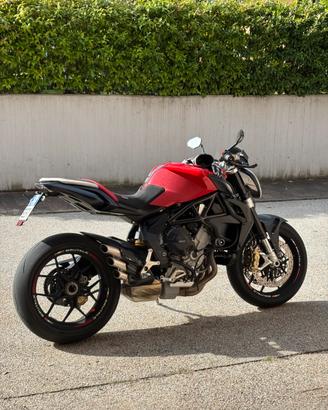 MV Agusta Brutale 675