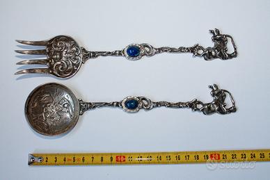 Posate antiche lavorate con pietre dure