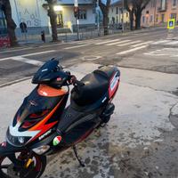 Aprilia sr