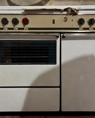 Cucina a gas Indesit vintage