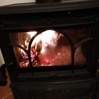 Jøtul F100 - Stufa a legna norvegese in ghisa