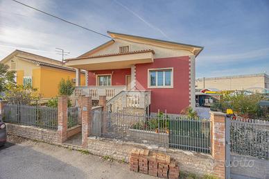 VILLA SINGOLA A SANT'AMBROGIO DI VALPOLICELLA