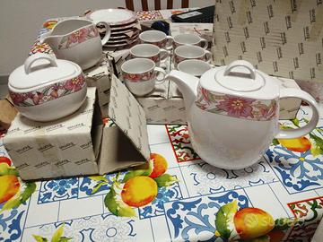 Servizio vintage da caffè