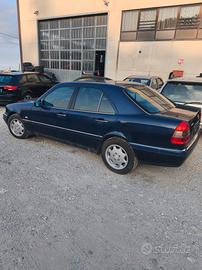 Mercedes c200 parti di ricambio 