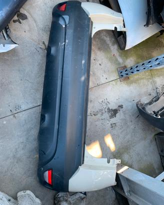 PARAURTI POSTERIORE RENAULT CAPTUR ANNO: 2015