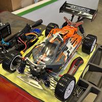 Hobbytech 1:10 2/3s brushless rc 4x4 RTR
