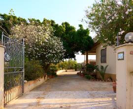 Villa singola con terreno e garage a Pescazze