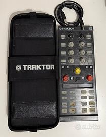 Native Instruments Traktor Kontrol X1 Mk2 (usato)