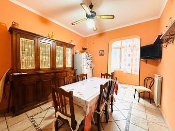 4 LOCALI A TORRE DEL GRECO