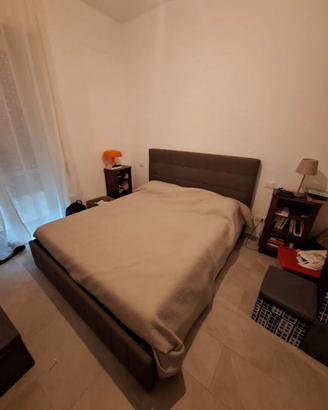 letto matrimoniale con vano contenitore