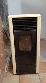 Stufa a pellet Ravelli