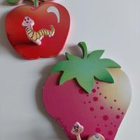 appendi abiti legno mela pera bruco lumaca bambin