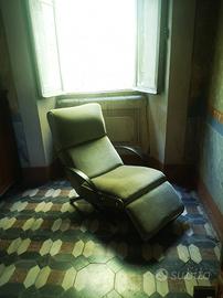  Chaise Longue P 40 desiged by Osvaldo Borsani 