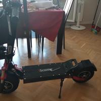 iScooter Adulto Monopattino elettrico 2400W 