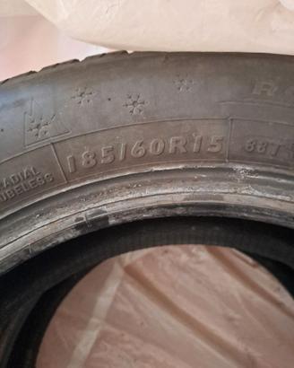 Set 4 Gomme Invernali Dunlop 185/60R15