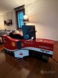 Simulatore di guida FERRARI.
