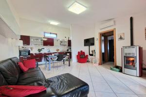 Trilocale con ampio spazio esterno