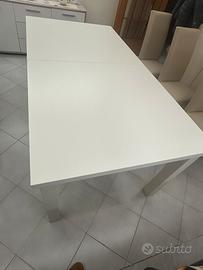 Tavolo bianco allungabile