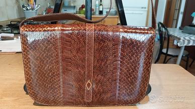 Borsa in Pitone