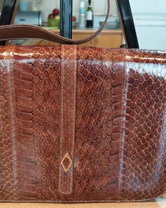 Borsa in Pitone