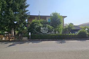 Villa di 141 m² con 5 locali e box auto a Figline 