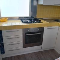 Cucina componibile laccata bianca