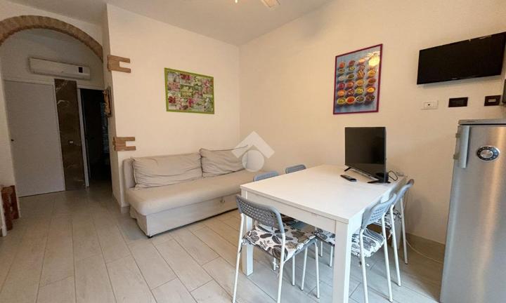 3 LOCALI A COMACCHIO