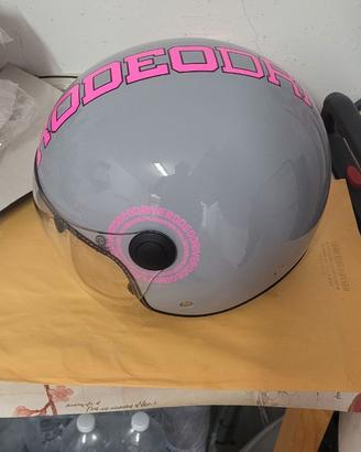 Casco nuovissimo