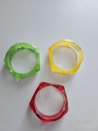 Bracciali colorati in resina