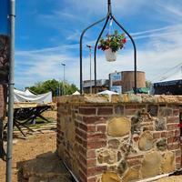 pozzo prefabbricato in pietra  completo di arco me