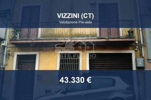 Immobile in asta di 211 m² con più di 5 locali a V