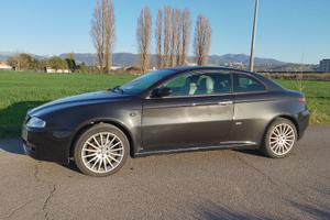 Alfa romeo gt - 2004