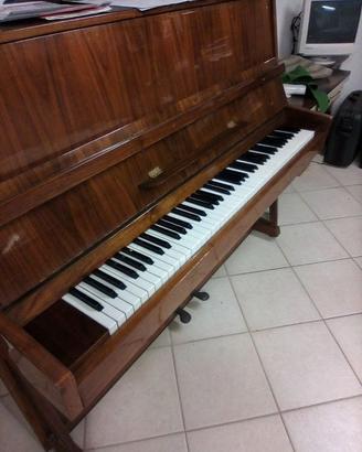 Pianoforte verticale