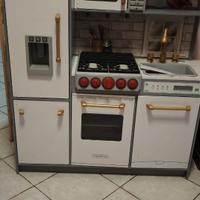 Cucina giocattolo