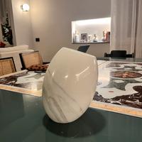 Elegante porta vino in marmo di Carrara