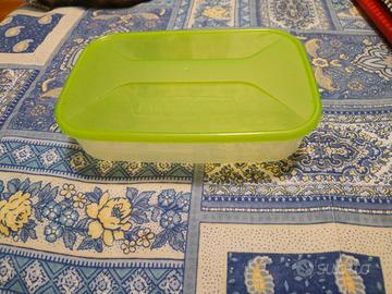 barattolo in plastica per alimenti