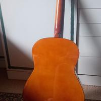 chitarra acustica