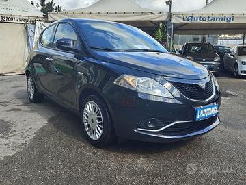 Lancia Ypsilon 1.2 69 CV 5 porte S&S Silver