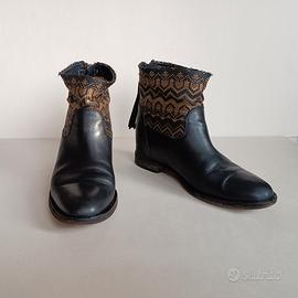 Stivaletto in vera pelle n.39,"via Roma 15"