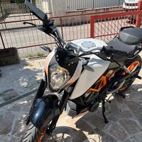 KTM 390 Duke
