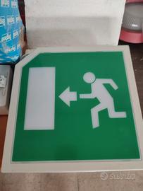 Segnaletica luminosa uscita d'emergenza