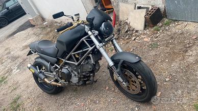 Ducati Monster 900S