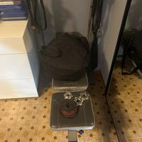 Palestra per allenare tutto io corpo a casa.