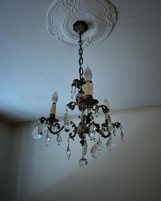 Set lampadario di cristallo e due applique