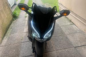 Honda forza 300